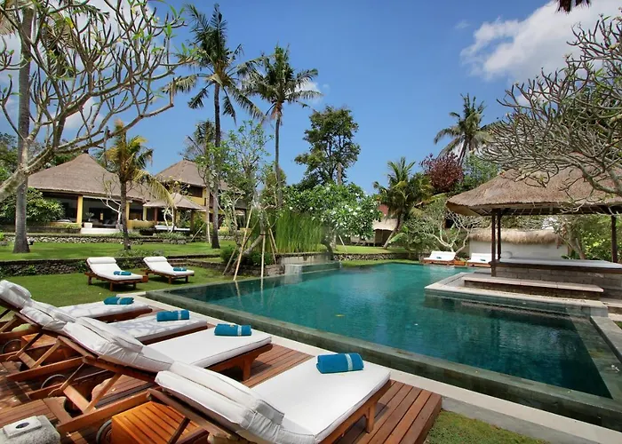 Villa Istana Semer: Balinese With Pool & Cook Near Canggu *