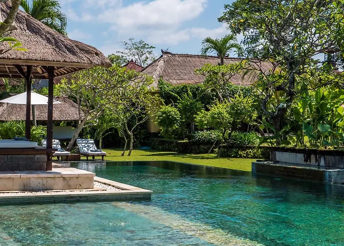 Villa Istana Semer: Balinese With Pool & Cook Near Canggu Kerobokan (Bali)