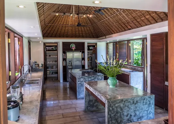 Istana Semer: Balinese With Pool & Cook Near Canggu Kerobokan (Bali)