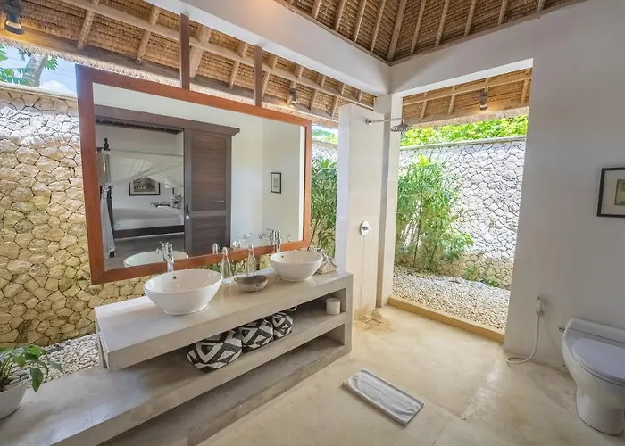 Istana Semer - Balinese Style Private Event Villa, With Large Pool, Gardens And Cook - Near To Canggu & Seminyak ケロボカン