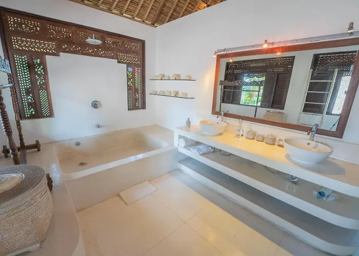 Istana Semer: Balinese With Pool & Cook Near Canggu Kerobokan (Bali)