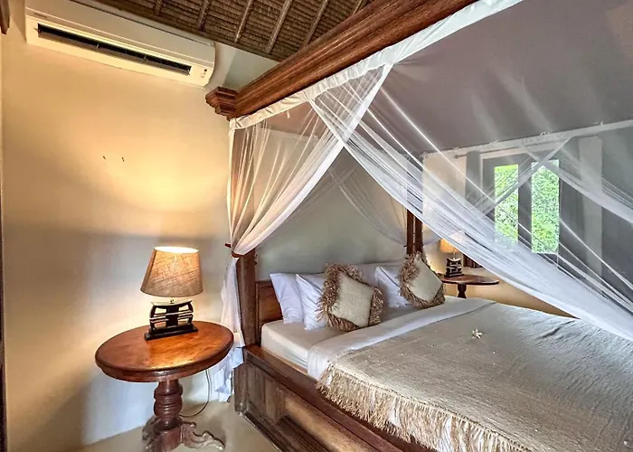 Istana Semer: Balinese With Pool & Cook Near Canggu Villa Kerobokan (Bali)