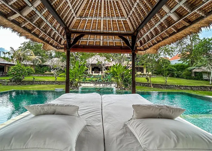 Villa Istana Semer: Balinese With Pool & Cook Near Canggu *