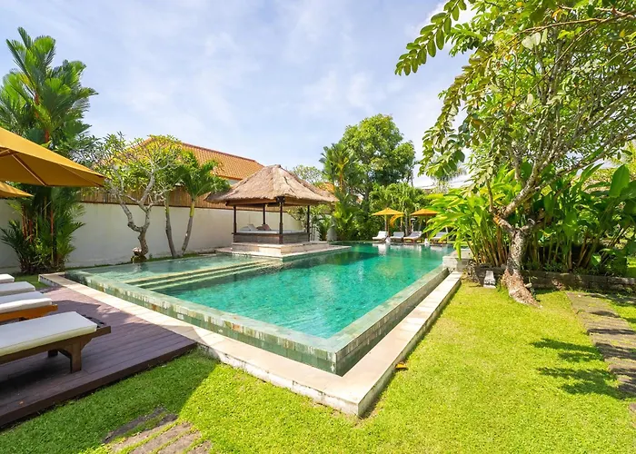 ヴィラ Istana Semer - Balinese Style Private Event Villa, With Large Pool, Gardens And Cook - Near To Canggu & Seminyak *