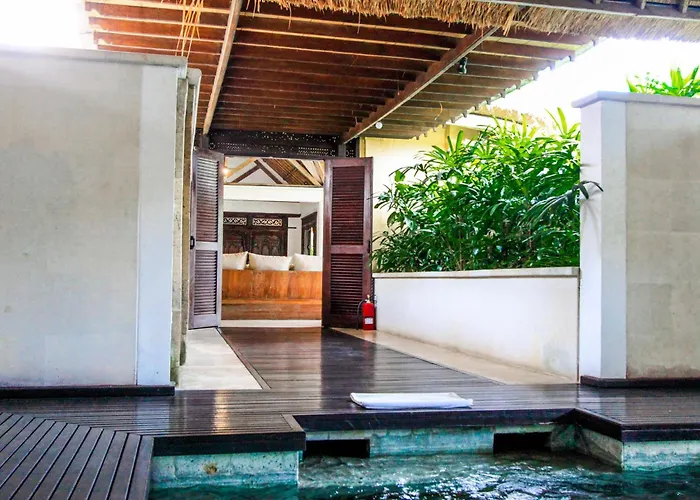 Istana Semer: Balinese With Pool & Cook Near Canggu Villa