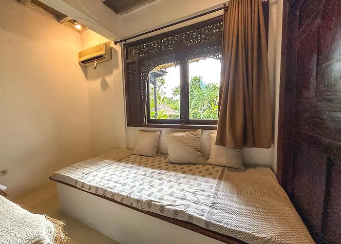 Villa Istana Semer: Balinese With Pool & Cook Near Canggu