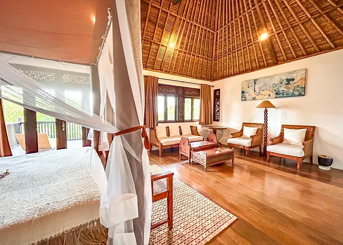 Villa Istana Semer: Balinese With Pool & Cook Near Canggu *