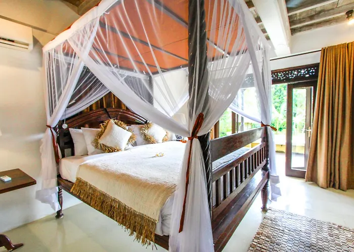 ヴィラ Istana Semer - Balinese Style Private Event Villa, With Large Pool, Gardens And Cook - Near To Canggu & Seminyak *