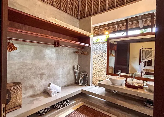 Villa Istana Semer: Balinese With Pool & Cook Near Canggu Kerobokan (Bali)